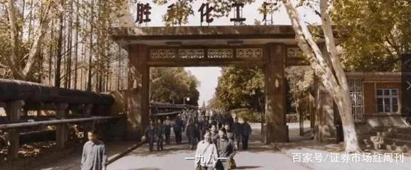电影消失的阵地 从<你好，李焕英>的老工厂里拉回年代的快进键